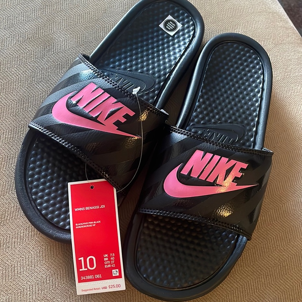NWT Nike Benassi Slide, Sz 10